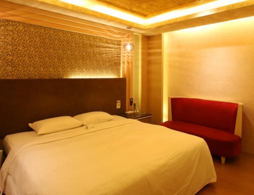 גאושיונג R7 Hotel מראה חיצוני תמונה