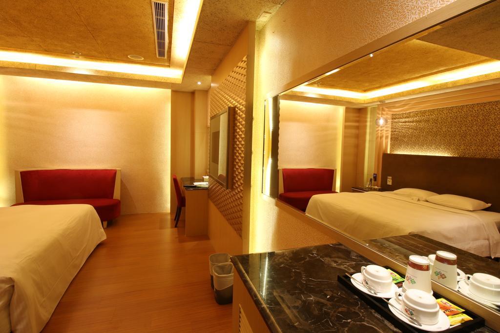 גאושיונג R7 Hotel מראה חיצוני תמונה